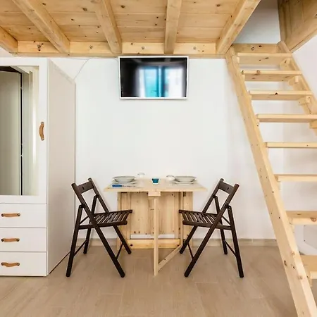 The Dream Tiny House Pietrasanta